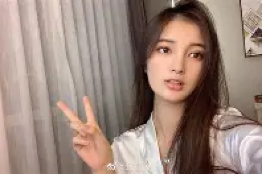 湾湾知名主播爆料小杨阿姨早就想辞职了近期视频情绪颓废低迷